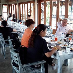 Olinia Airport Hotel